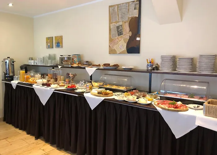 International Am Theater Hotel 3*